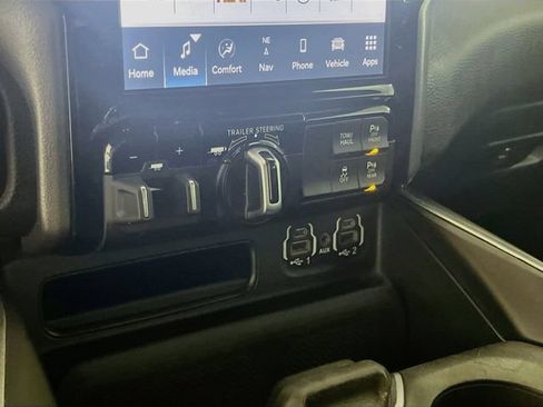 Used 2023 RAM 1500 Laramie AWD/4WD image 13
