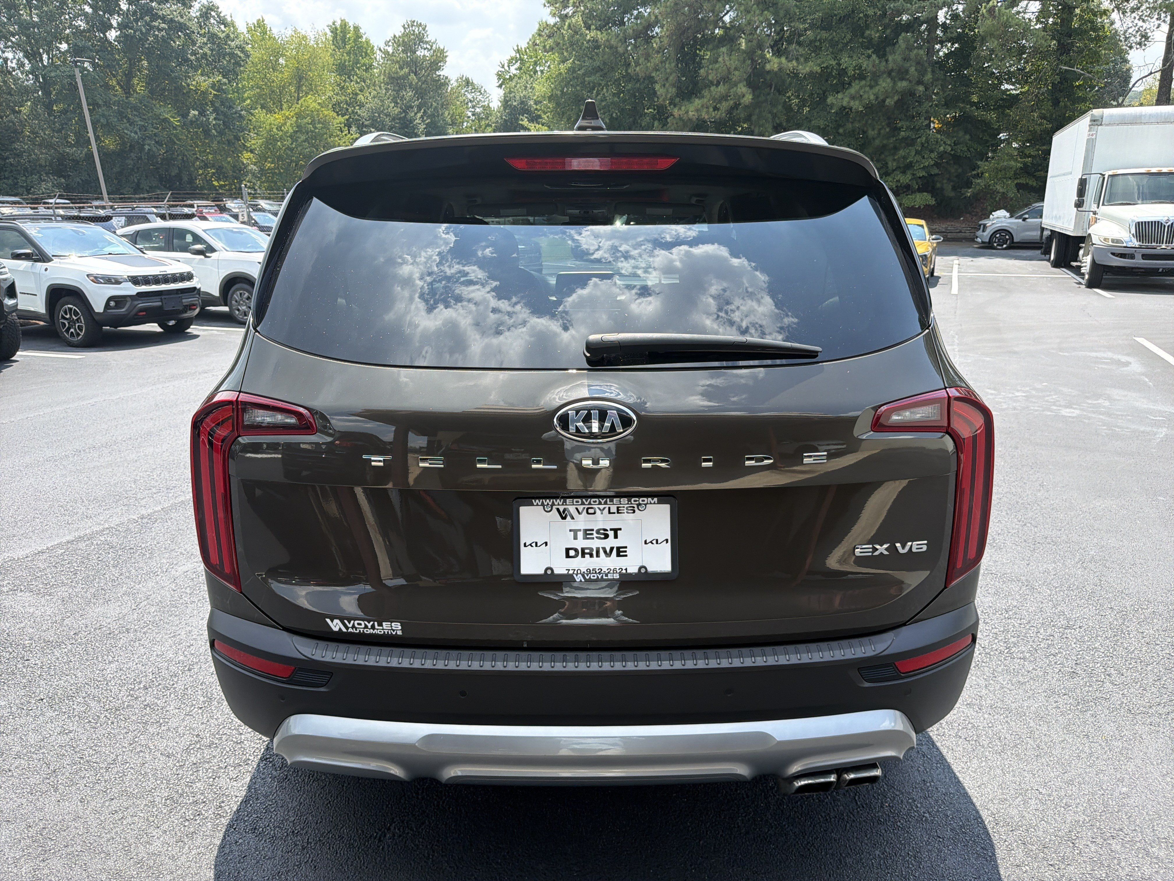 Used 2020 Kia Telluride EX w/ EX Premium Package FWD image 6