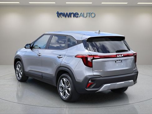 Used 2024 Kia Seltos LX AWD/4WD image 5