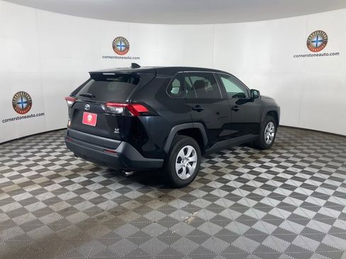 Used 2024 Toyota RAV4 LE AWD/4WD image 17