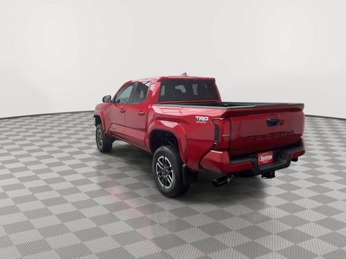 Used 2025 Toyota Tacoma TRD Sport AWD/4WD image 34