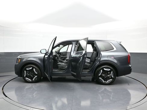 Used 2024 Kia Telluride S w/ S Sunroof Package image 44