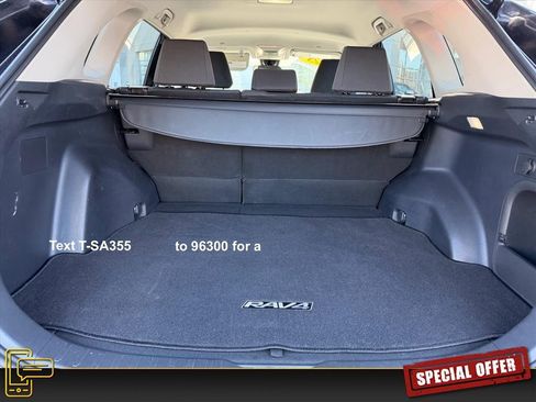 Used 2025 Toyota RAV4 XLE image 23