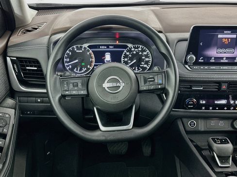Used 2022 Nissan Rogue SV AWD/4WD image 18