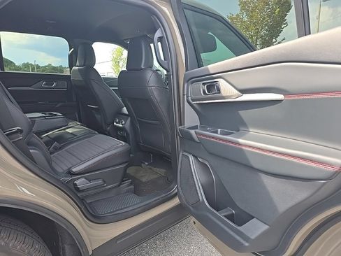 Used 2026 Ford Explorer ST-Line RWD image 13