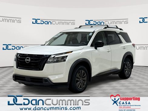 Used 2022 Nissan Pathfinder SV AWD/4WD image 1