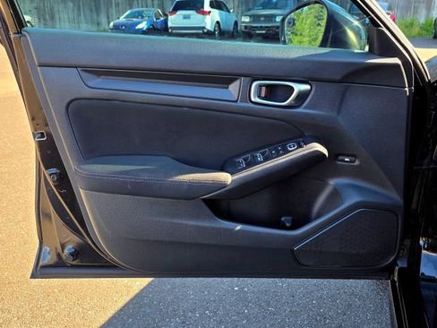 Used 2022 Honda Civic LX image 32