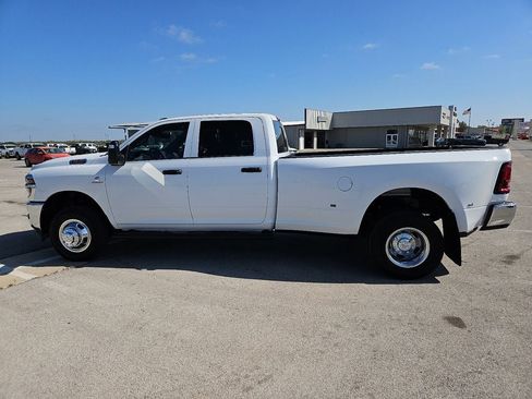 New 2026 RAM 3500 Tradesman AWD/4WD image 3
