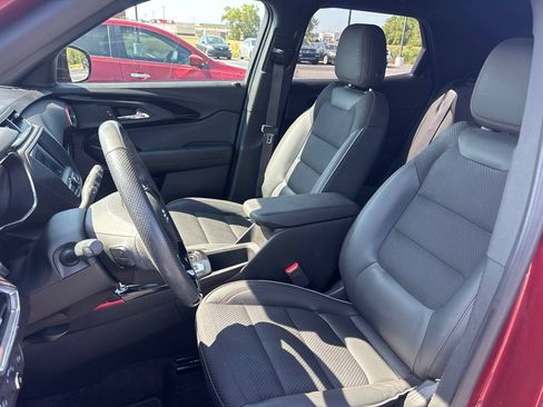 Used 2023 Chevrolet TrailBlazer RS FWD image 10