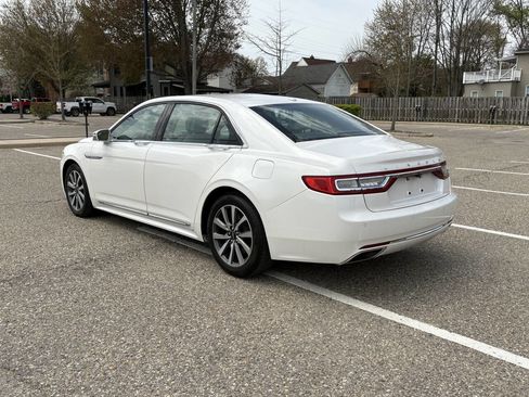 Used 2017 Lincoln Continental Premiere FWD image 10