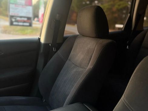 Used 2013 Nissan Pathfinder SV image 7