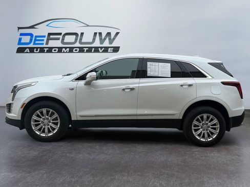 Used 2022 Cadillac XT5 Luxury w/ LPO, Floor Liner Package AWD/4WD image 6