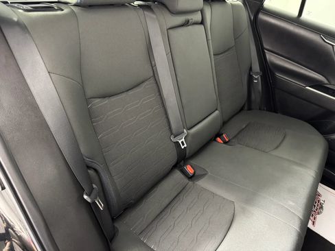 Used 2022 Toyota RAV4 SE AWD/4WD image 35