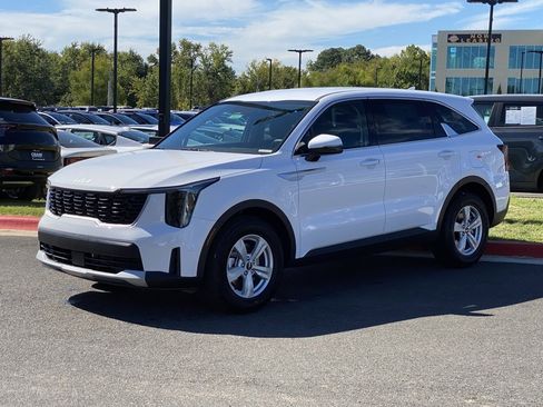 New 2026 Kia Sorento LX image 3