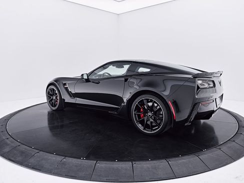 Used 2016 Chevrolet Corvette Z06 w/ 3LZ Preferred Equipment Group RWD image 12