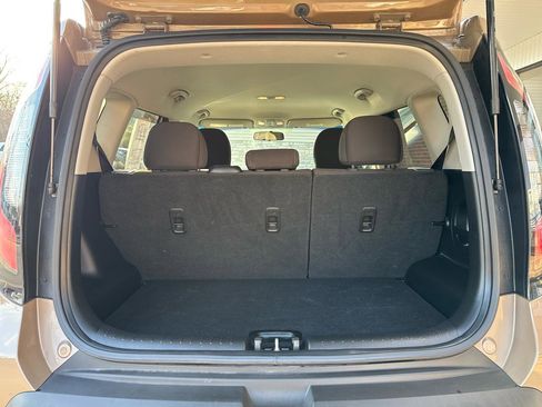 Used 2016 Kia Soul Base 6A w/ Convenience Package image 19