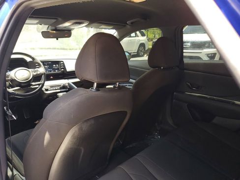 Used 2025 Hyundai Elantra Sport FWD image 11