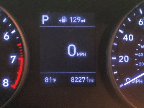 Used 2020 Hyundai Elantra GT FWD image 23