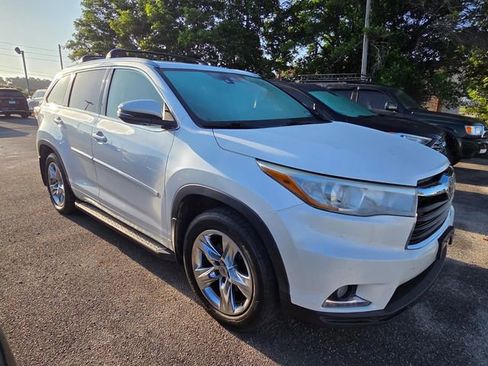 Used 2015 Toyota Highlander Limited Platinum AWD/4WD image 7
