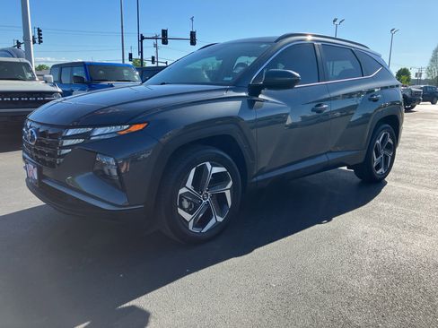 Used 2023 Hyundai Tucson SEL w/ Convenience Package image 3