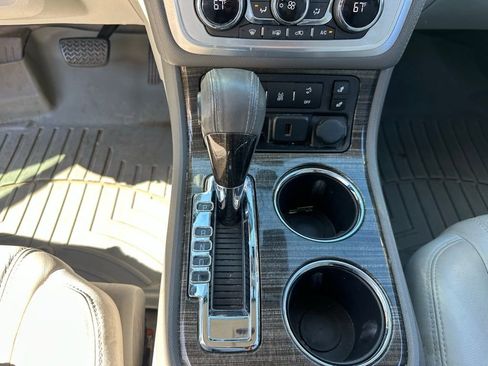 Used 2017 GMC Acadia Limited SLT image 29