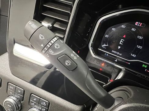 Used 2025 GMC Sierra 3500 SLT image 24