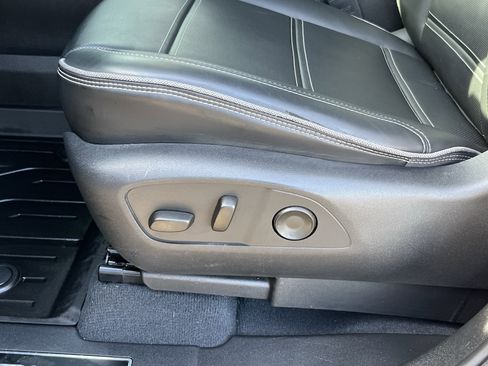 Used 2024 GMC Sierra EV Denali image 17