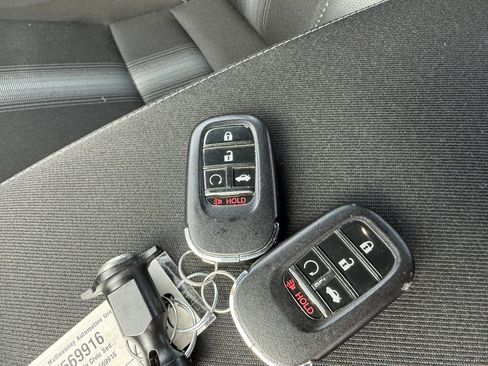 Used 2024 Honda Civic Sport image 30