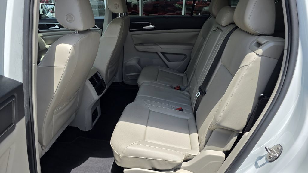 Used 2018 Volkswagen Atlas SEL FWD image 18