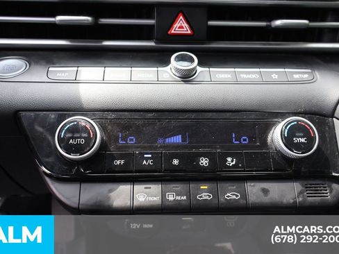 Used 2024 Hyundai Elantra SEL FWD image 28