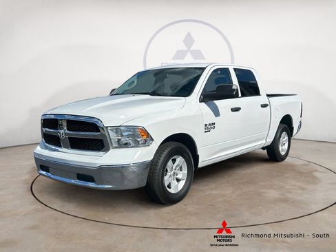 Used 2023 RAM 1500 Classic SLT w/ Trailer & Traction Group RWD image 7