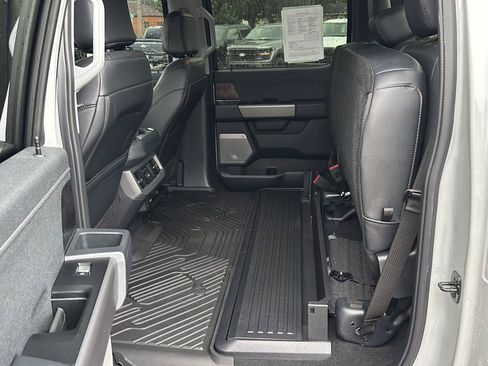 Used 2026 Ford F250 Lariat AWD/4WD image 22