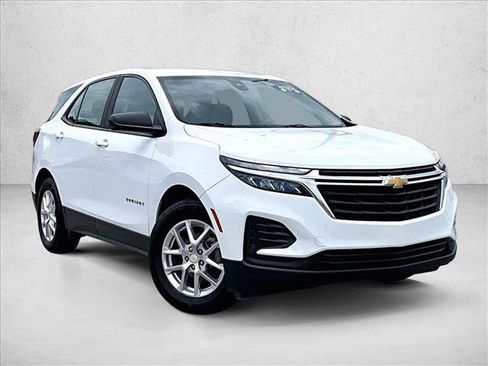 Used 2023 Chevrolet Equinox LS FWD image 12