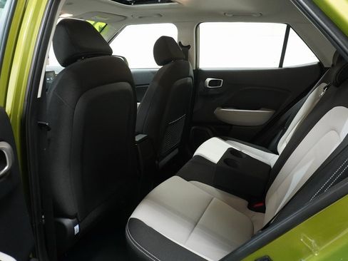 Certified 2022 Hyundai Venue SEL w/ Cargo Package image 13