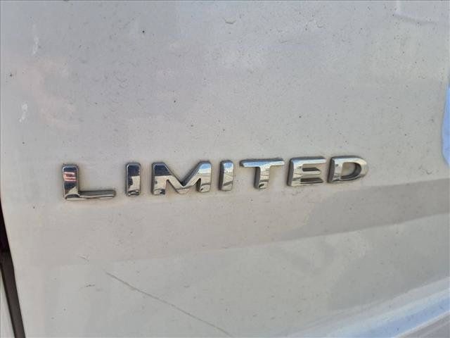 Used 2014 Ford Explorer Limited w/ Equipment Group 301A FWD image 13
