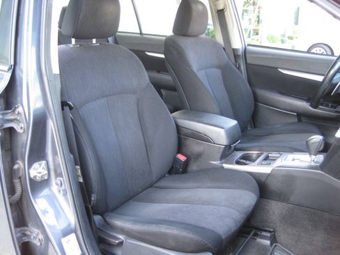 Used 2014 Subaru Legacy 2.5i Premium AWD/4WD image 25