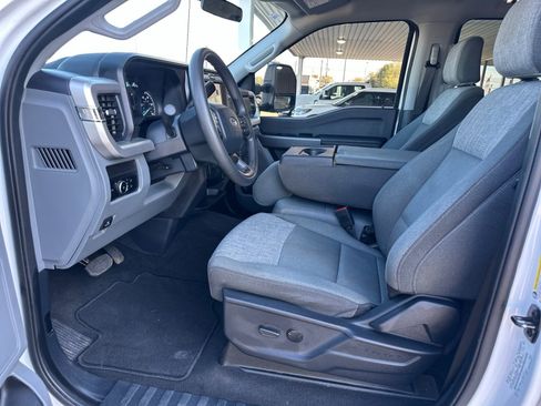 Used 2025 Ford F350 XLT image 18