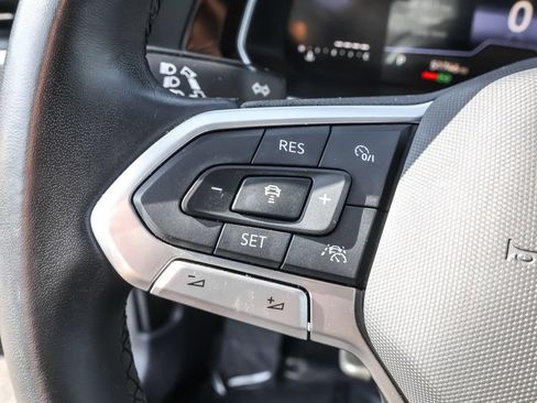 Used 2024 Volkswagen Jetta SE FWD image 19