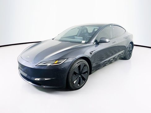 Used 2025 Tesla Model 3 Long Range RWD image 3