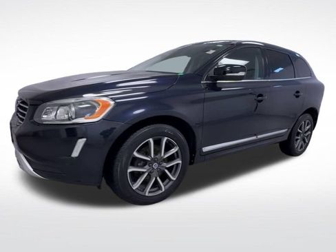 Used 2017 Volvo XC60 T6 Dynamic w/ Preferred Option Package AWD/4WD image 4