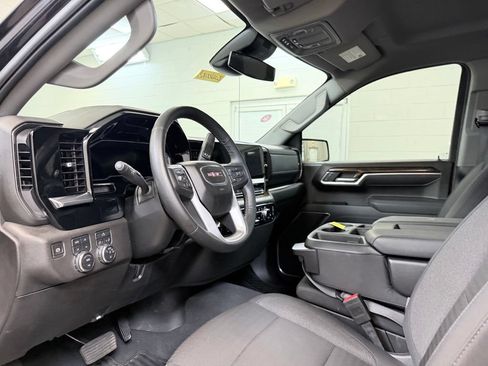 Used 2025 GMC Sierra 1500 Elevation w/ X31 Off-Road Package AWD/4WD image 15