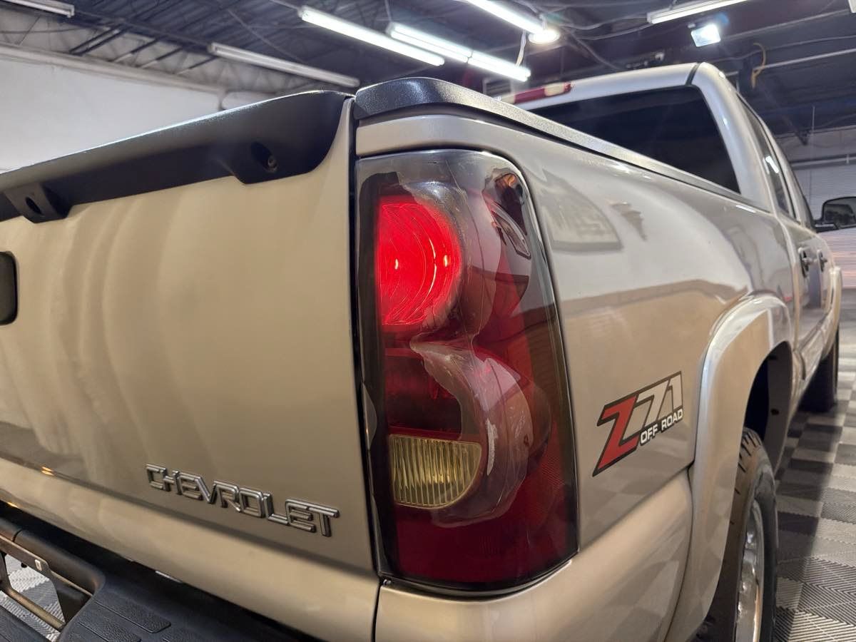Used 2004 Chevrolet Silverado 1500 4x4 Crew Cab w/ Z71 Convenience Package 2 image 8