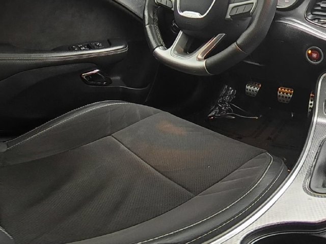 Used 2016 Dodge Challenger SRT Hellcat RWD image 28
