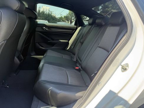 Used 2020 Honda Accord Sport image 11
