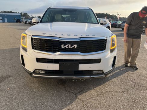 Used 2022 Kia Telluride SX w/ Towing Package image 8