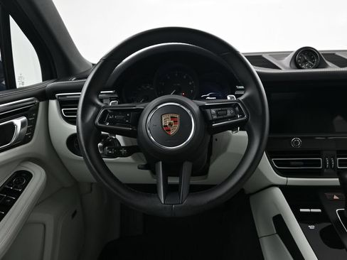 Used 2024 Porsche Macan AWD/4WD image 13