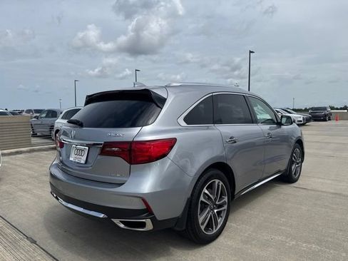 Used 2017 Acura MDX SH-AWD w/ Advance Package image 3
