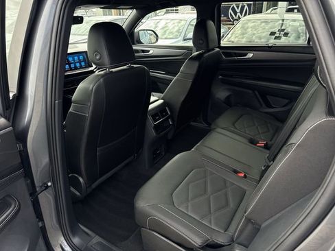 Certified 2024 Volkswagen Atlas Cross Sport SE w/ Black Wheel Package AWD/4WD image 20