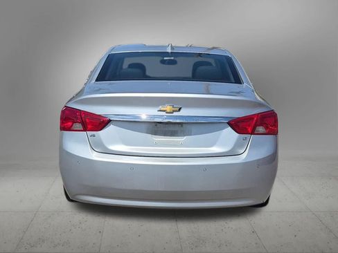 Used 2015 Chevrolet Impala LT w/ Convenience Package FWD image 5