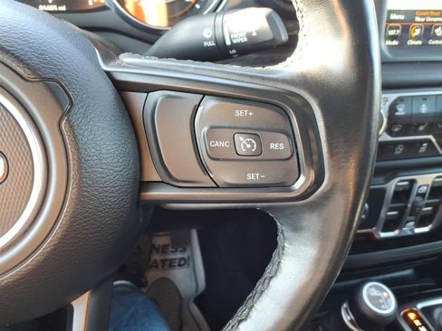 Used 2022 Jeep Gladiator Sport AWD/4WD image 19
